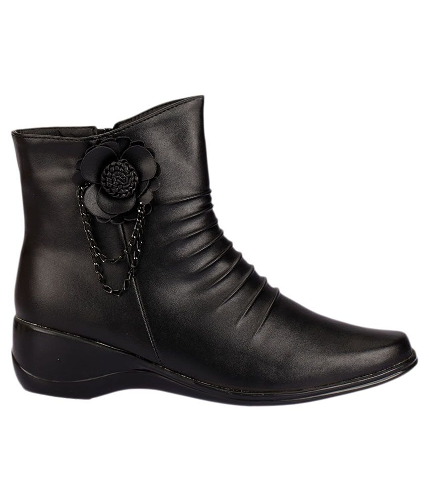 flat heel cowboy boots