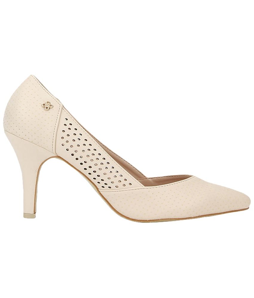 cream pointed stilettos