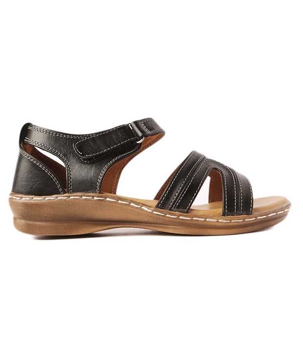 Balujas Black Flat Sandals Price in India- Buy Balujas Black Flat ...