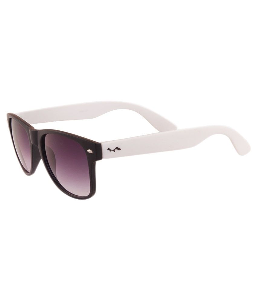 reebok white sports shoes