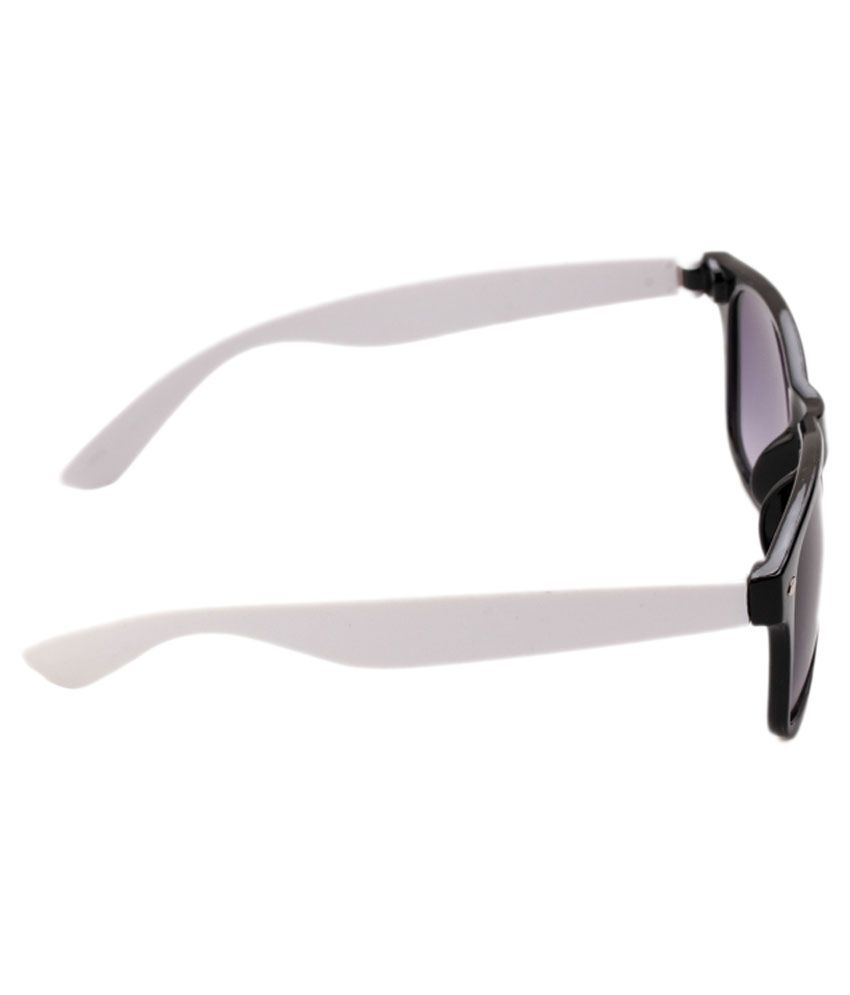 reebok white sports shoes