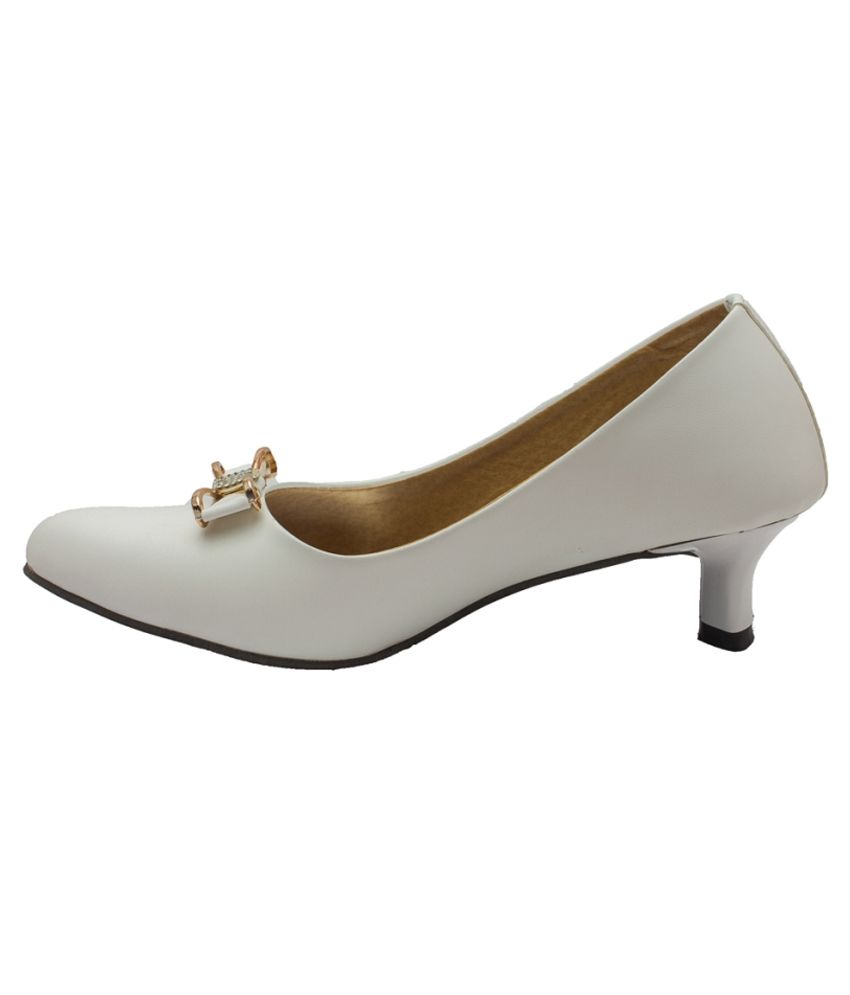 women's white kitten heel shoes