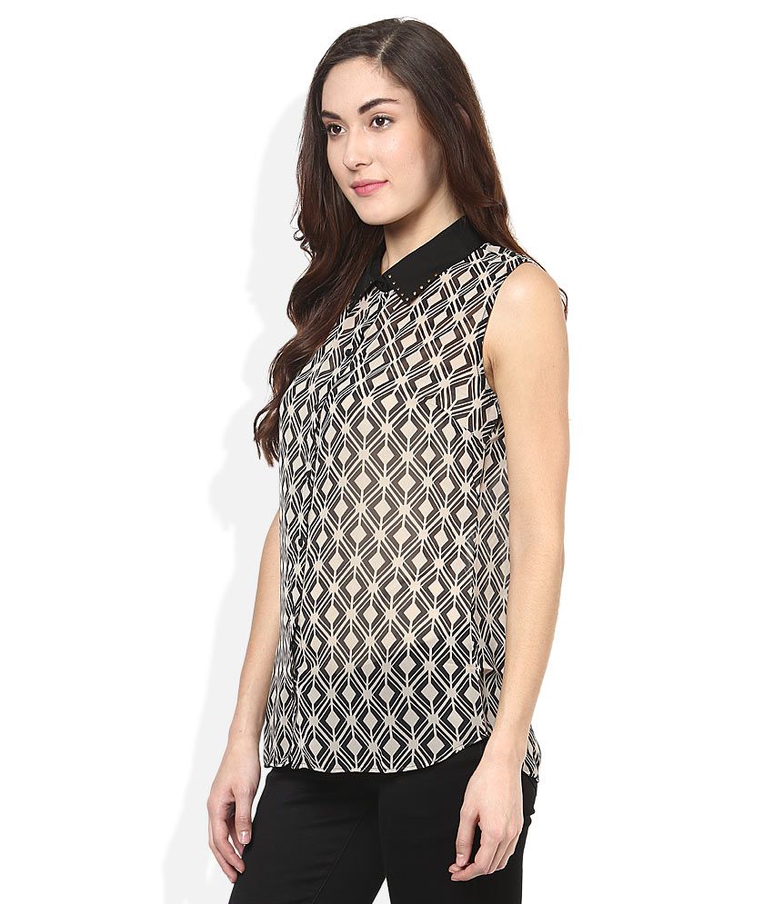 womens beige sleeveless tops