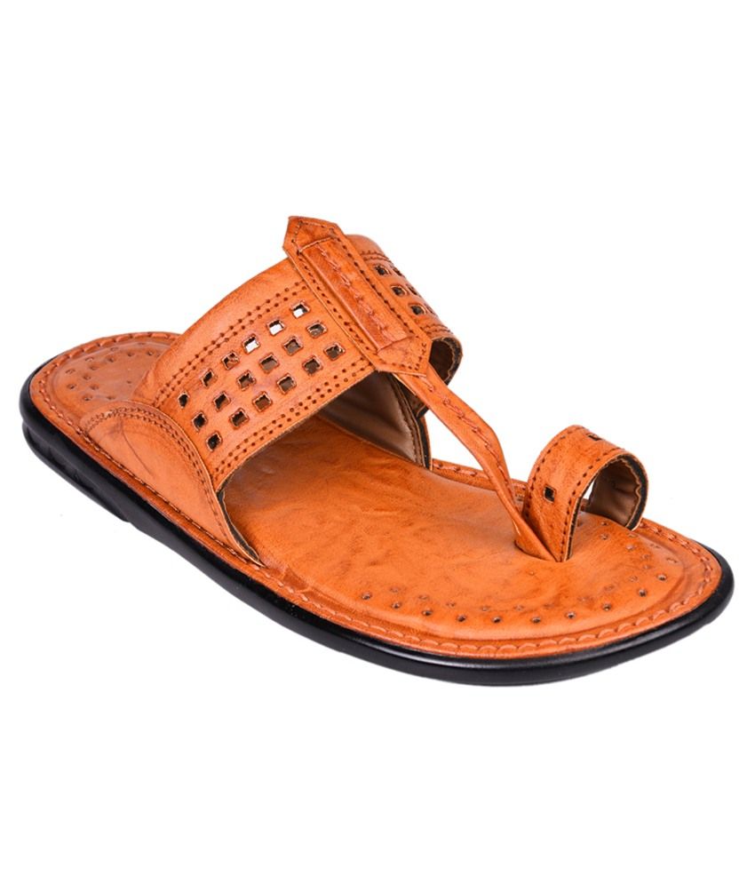 tan chappals