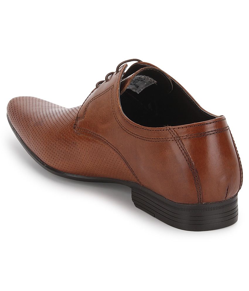 red tape tan shoes