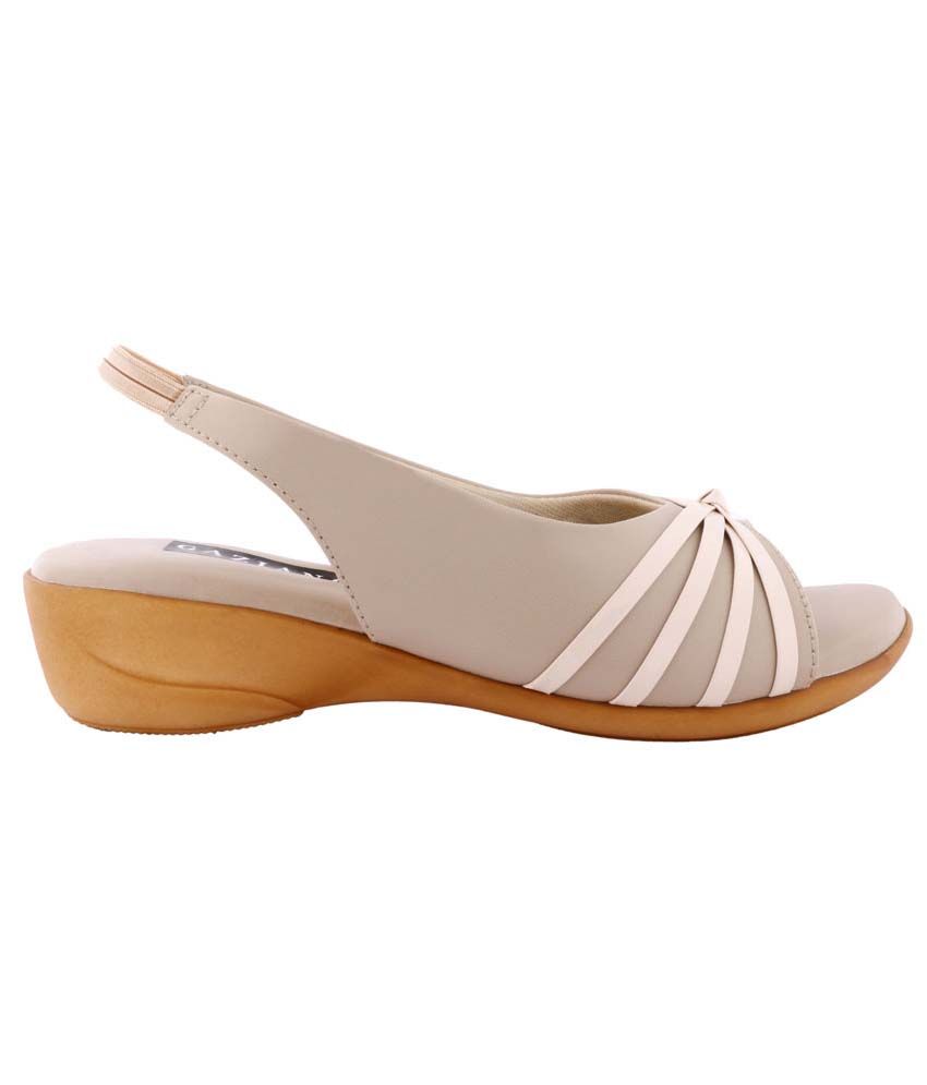 womens beige wedge heels