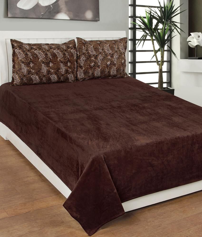 Trendz Home Furnishing Brown Plain Velvet Double Bed Sheet With 2 Pillow  Covers - Buy Trendz Home Furnishing Brown Plain Velvet Double Bed Sheet  With 2 Pillow Covers Online at Low Price