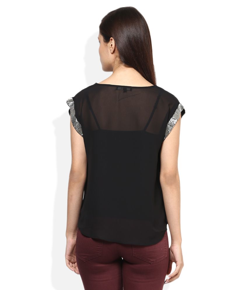 black top round neck