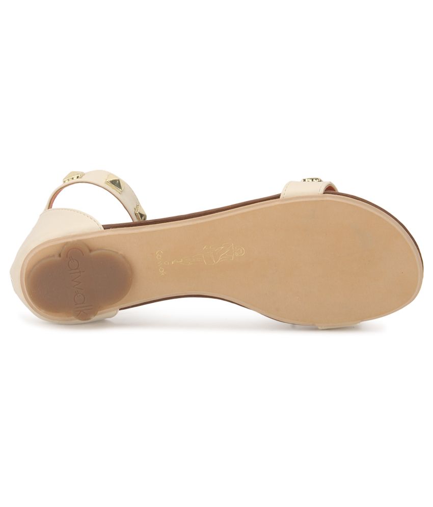 catwalk beige sandals