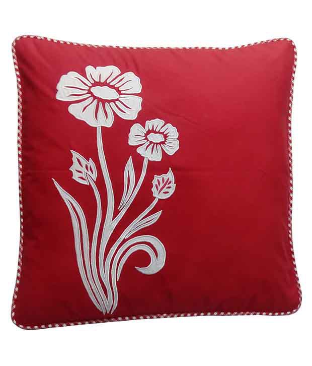     			Hugs'n'Rugs Red Cotton Cushion Cover