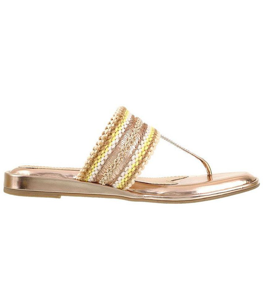 Siendo Desi Gold Flat Slip-on & Sandal Price in India- Buy Siendo Desi ...