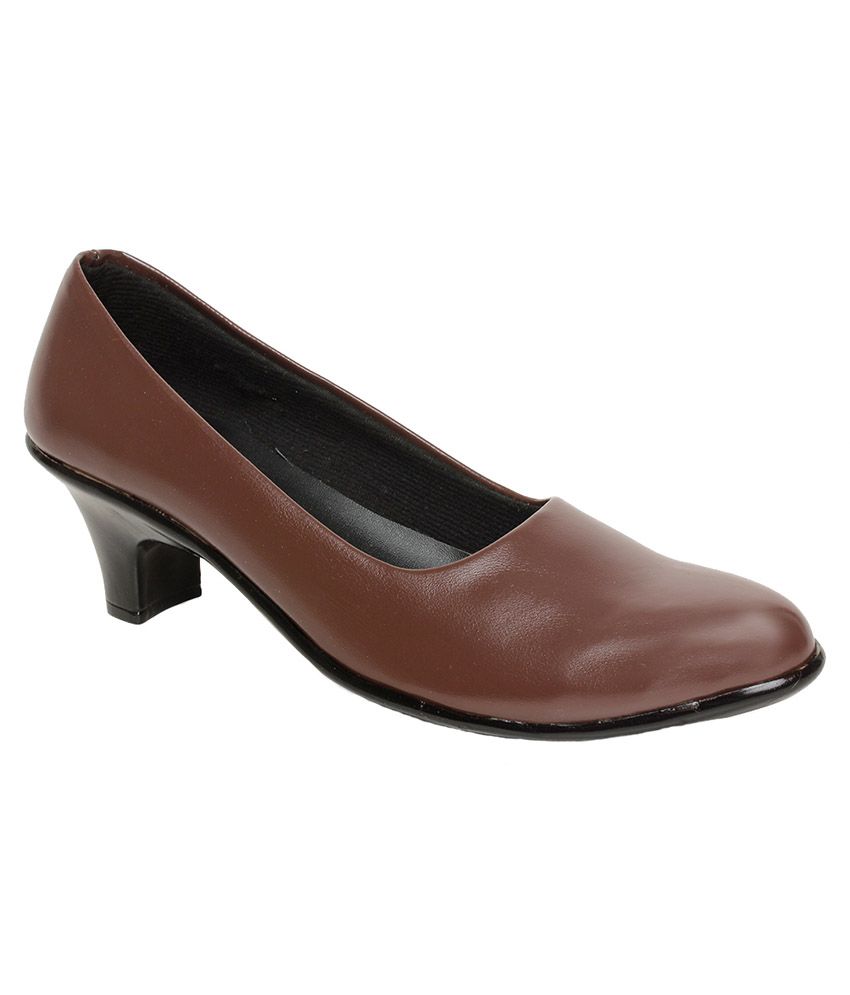 black formal shoes with brown sole