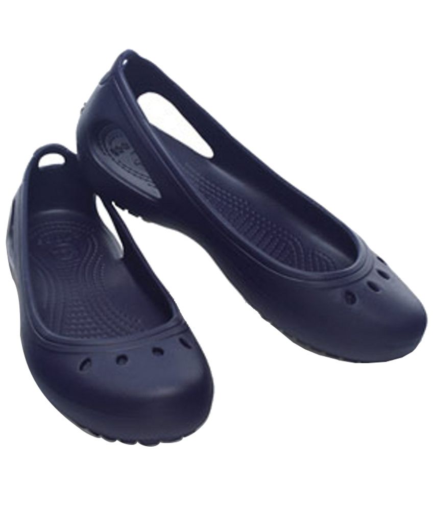 Crocs Navy Ballerinas Relaxed Fit Price in India- Buy Crocs Navy ...
