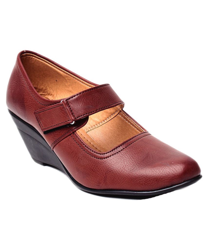 dark brown platforms