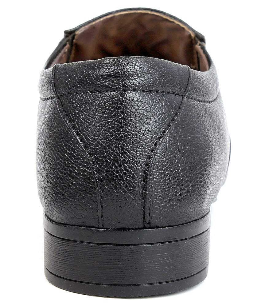 World Walker Black Formal Shoes Price in India Buy World Walker Black