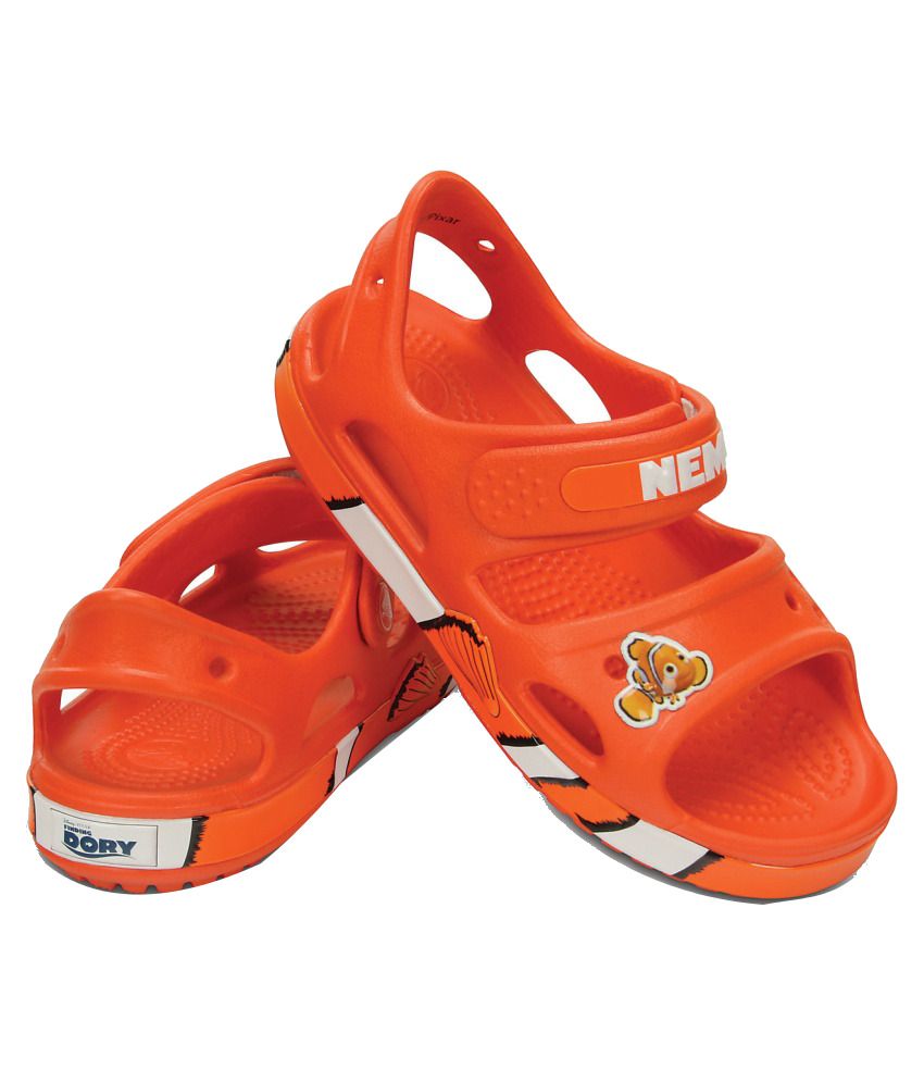 Crocs Roomy Fit Orange Sandals For Kids Price in India- Buy Crocs Roomy ...