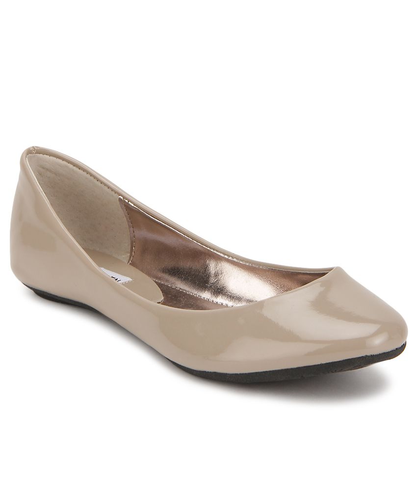 Steve Madden P-Heaven Beige Ballerinas Price in India- Buy Steve Madden ...