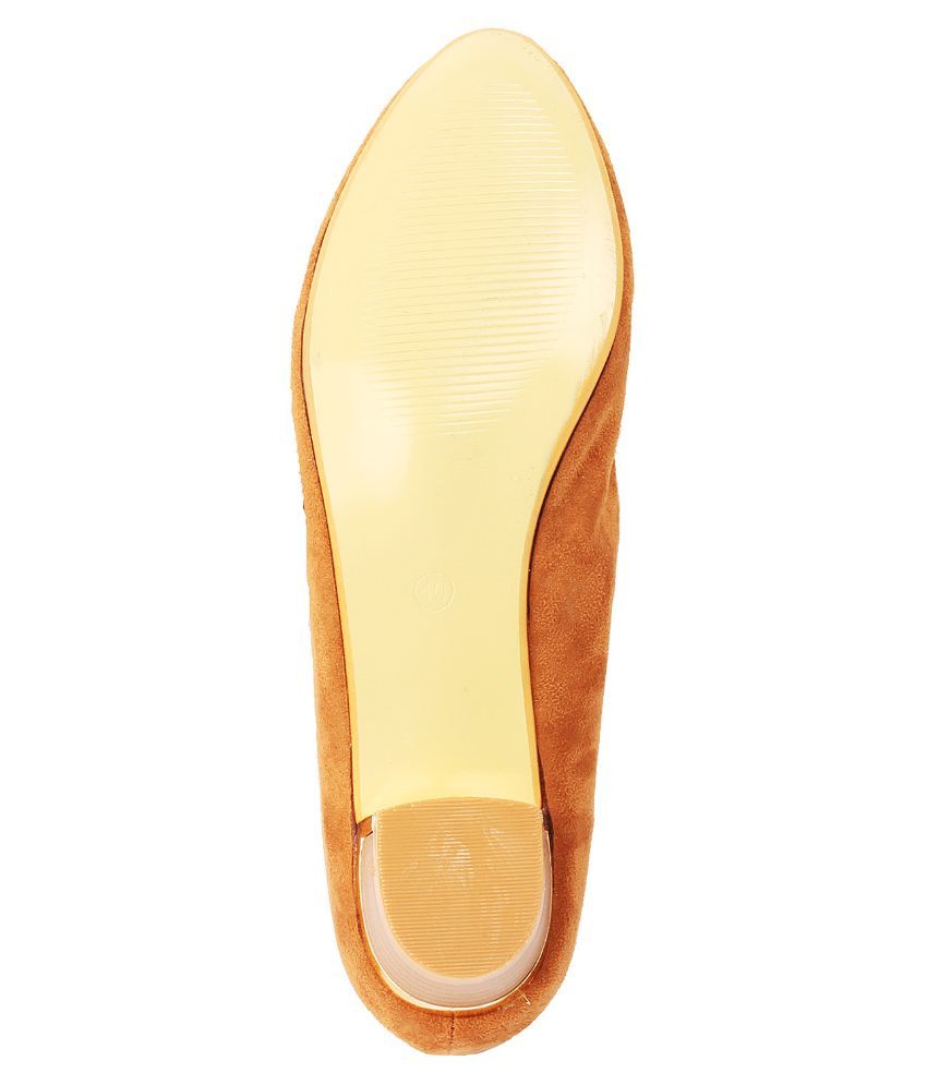 tan pumps block heel