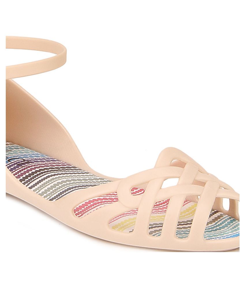 beige flat shoes uk
