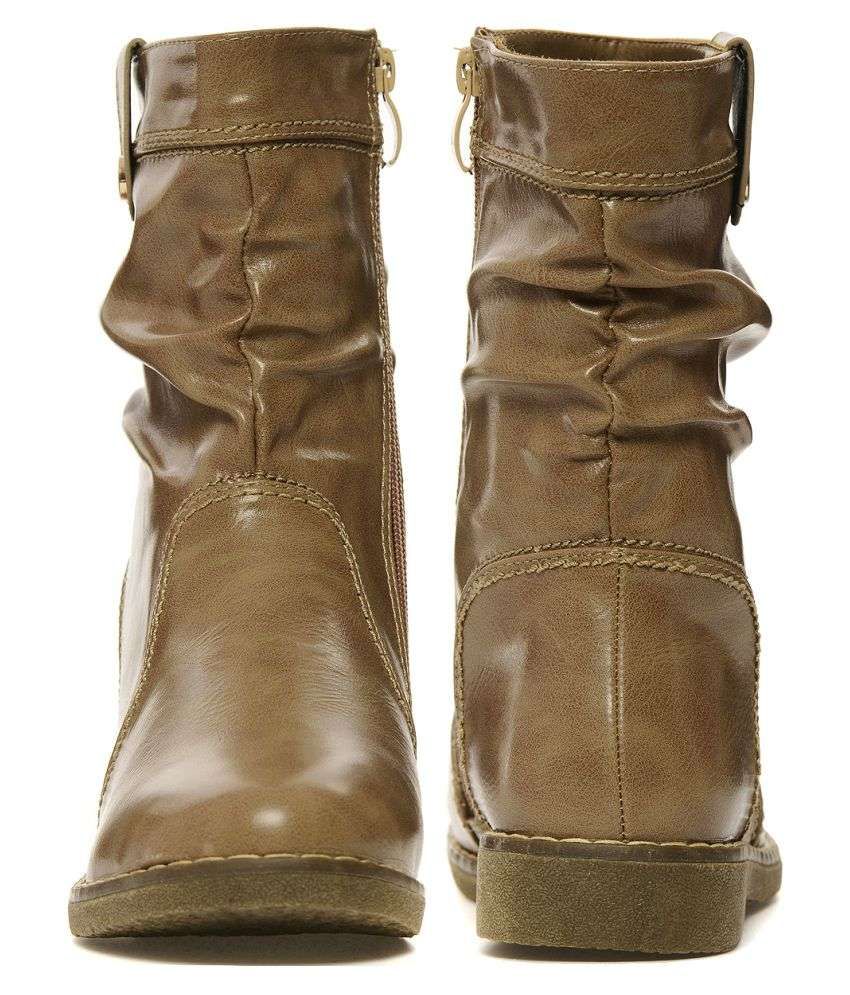 beige mid heels