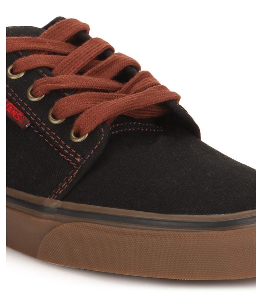 vans chukka low laces
