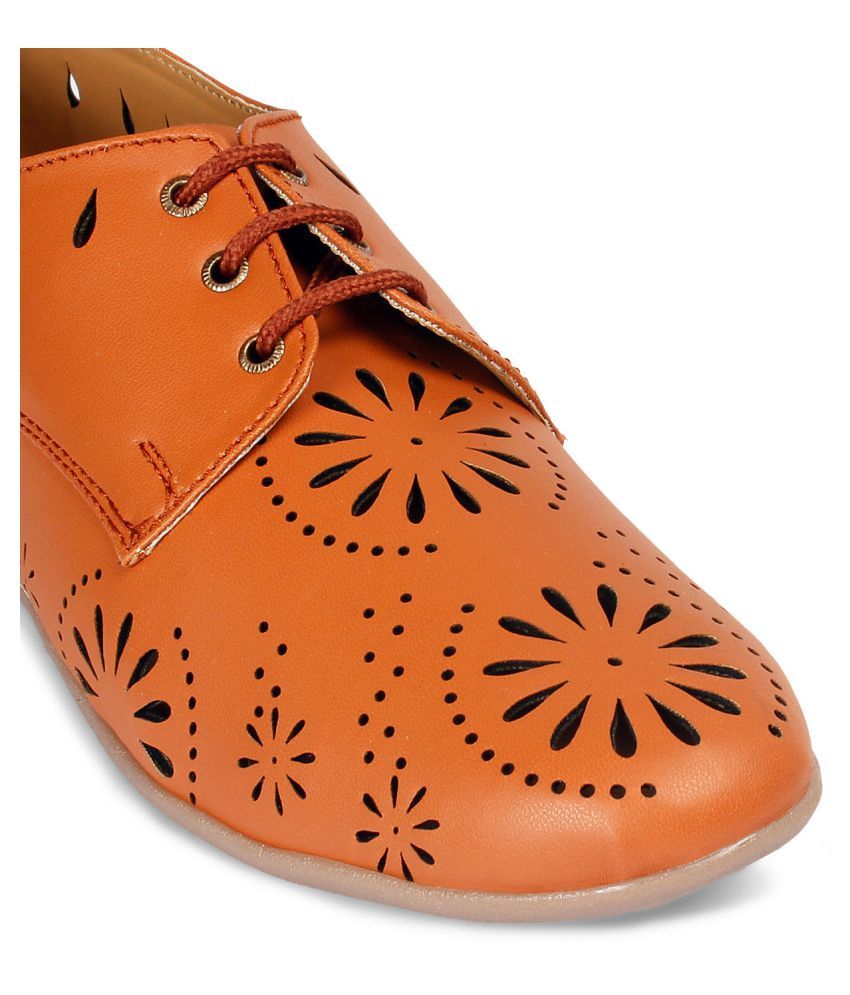 base tan brogues