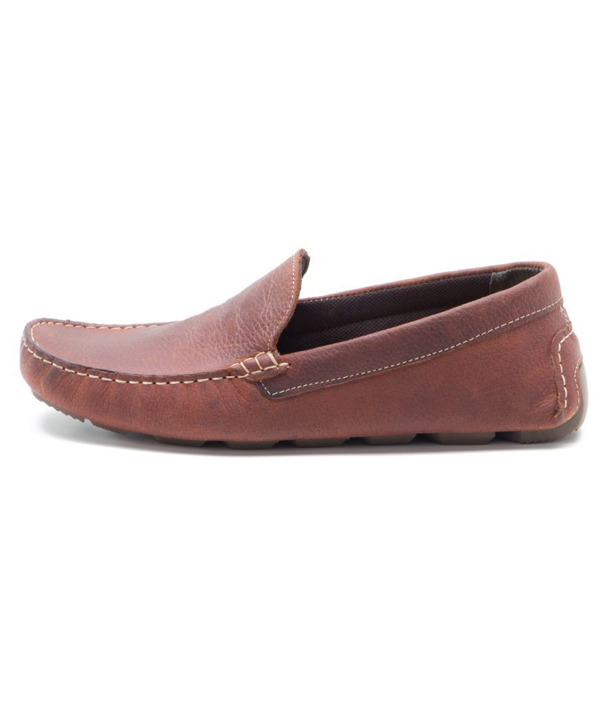 red tape brown loafers online