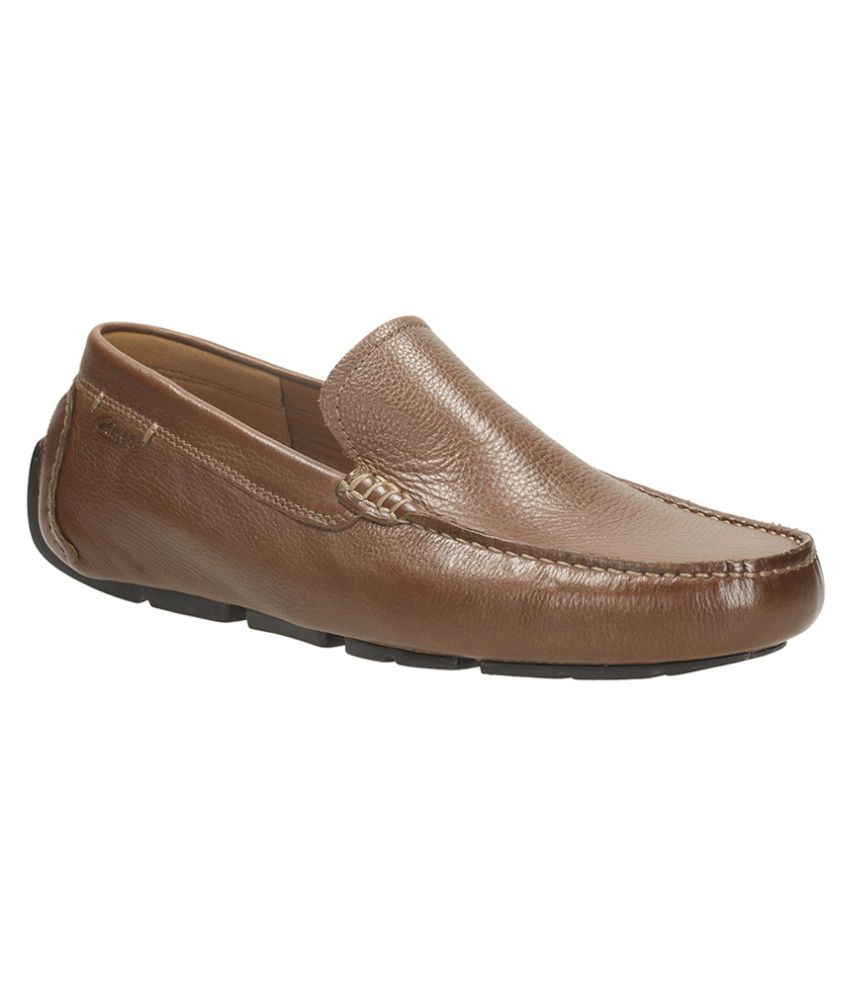 tan clarks shoes