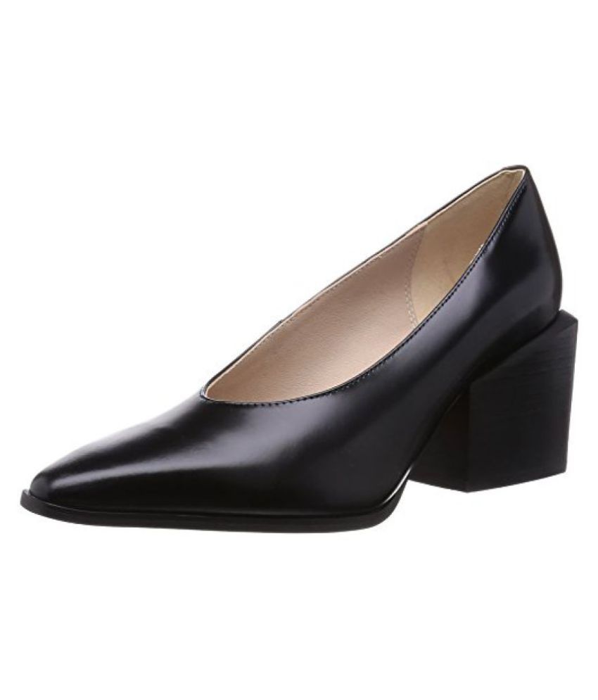 clarks pumps price