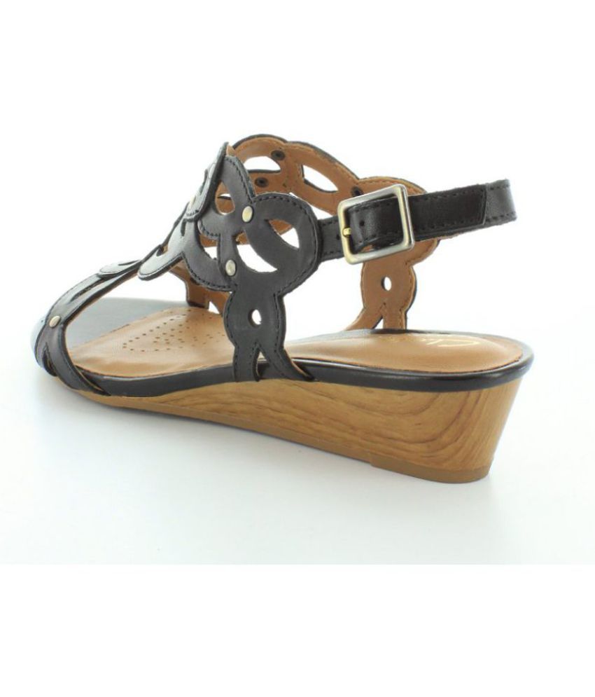 clarks artisan women's playful tunes wedge sandals