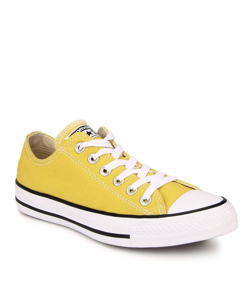 converse yellow low cut