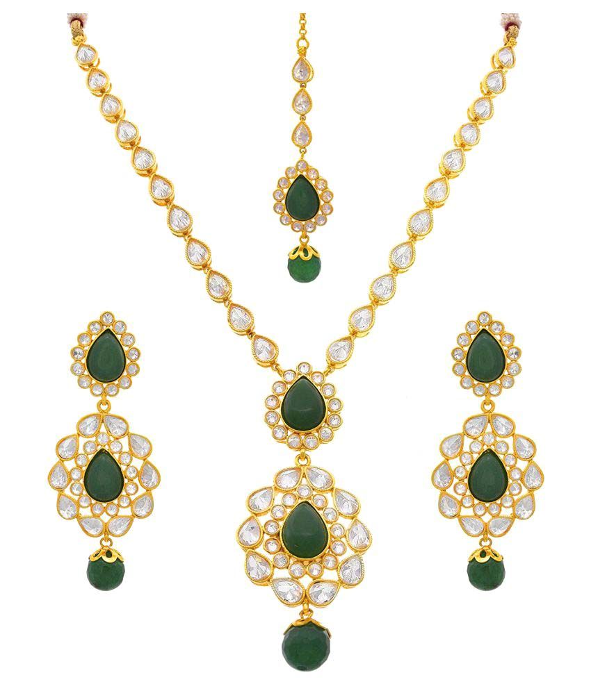 Fashion week Maang Traditional tikka for girls for woman Fashion style Maang Traditional tikka for girls for girls