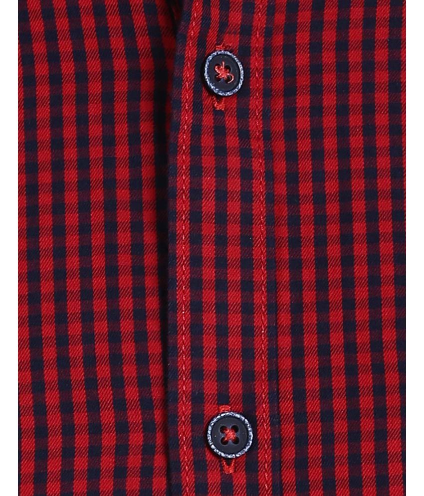 van heusen red tshirt