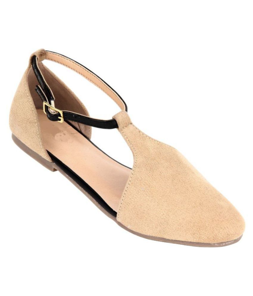 CHIPMUNKS Beige Flats Price in India- Buy CHIPMUNKS Beige Flats Online