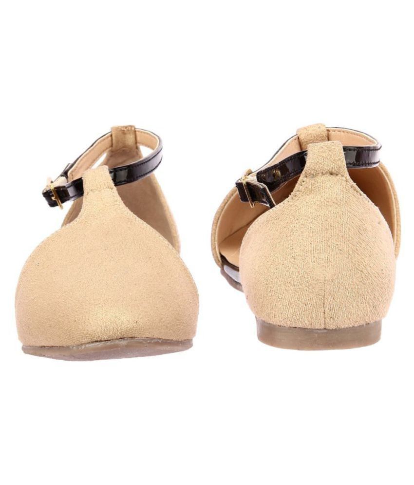 CHIPMUNKS Beige Flats Price in India- Buy CHIPMUNKS Beige Flats Online