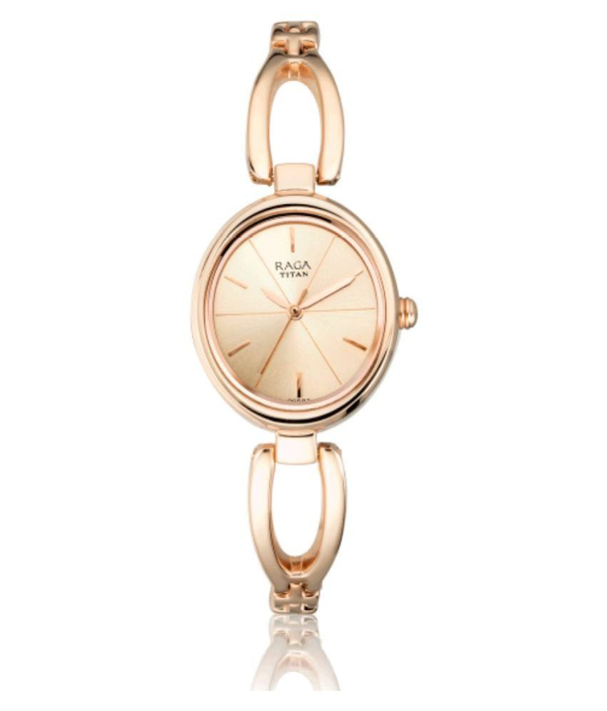 titan ladies smart watch