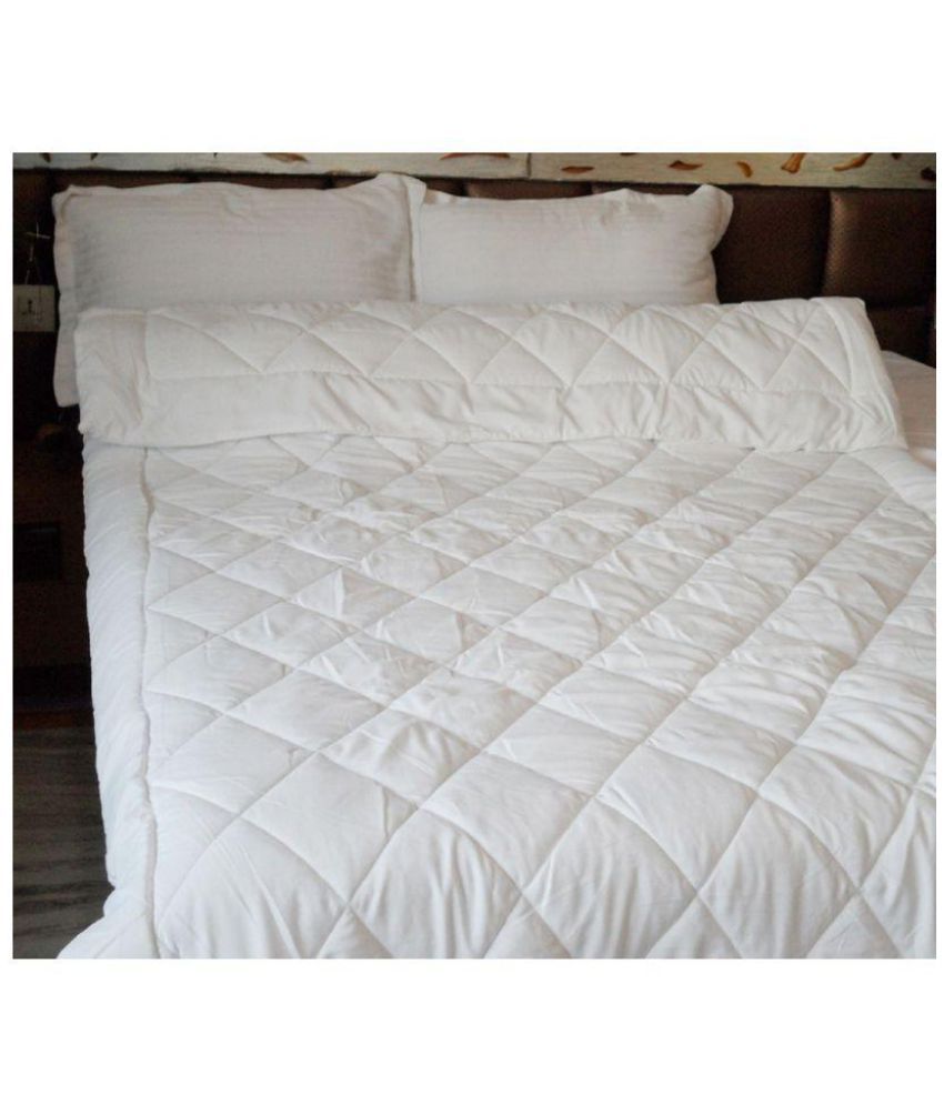 Vizari Double Satin White Plain Quilt Buy Vizari Double Satin White Plain Quilt Online At Low Price Snapdeal