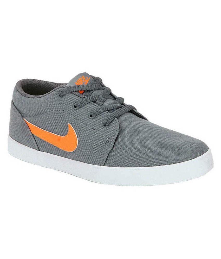 nike gray casual shoes