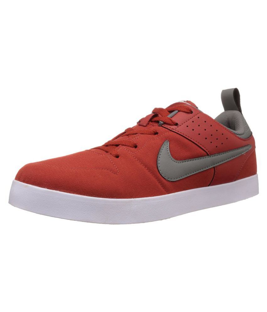 nike maroon shoes