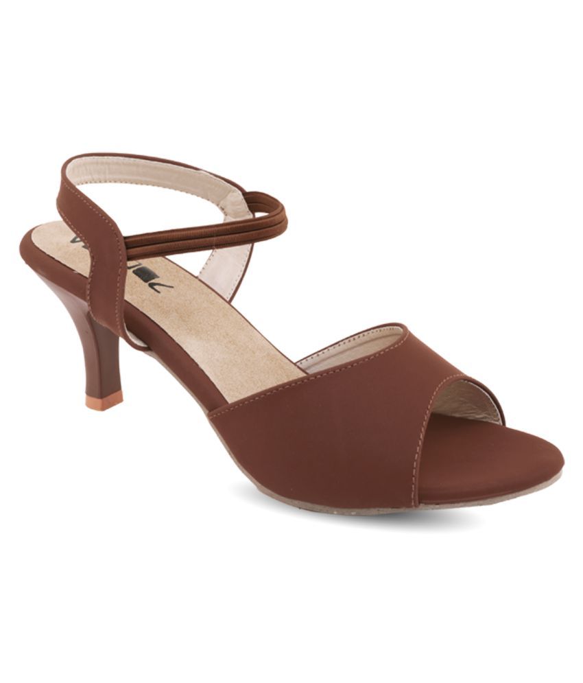 VENDOZ Brown Kitten Heels Price in India- Buy VENDOZ Brown Kitten Heels