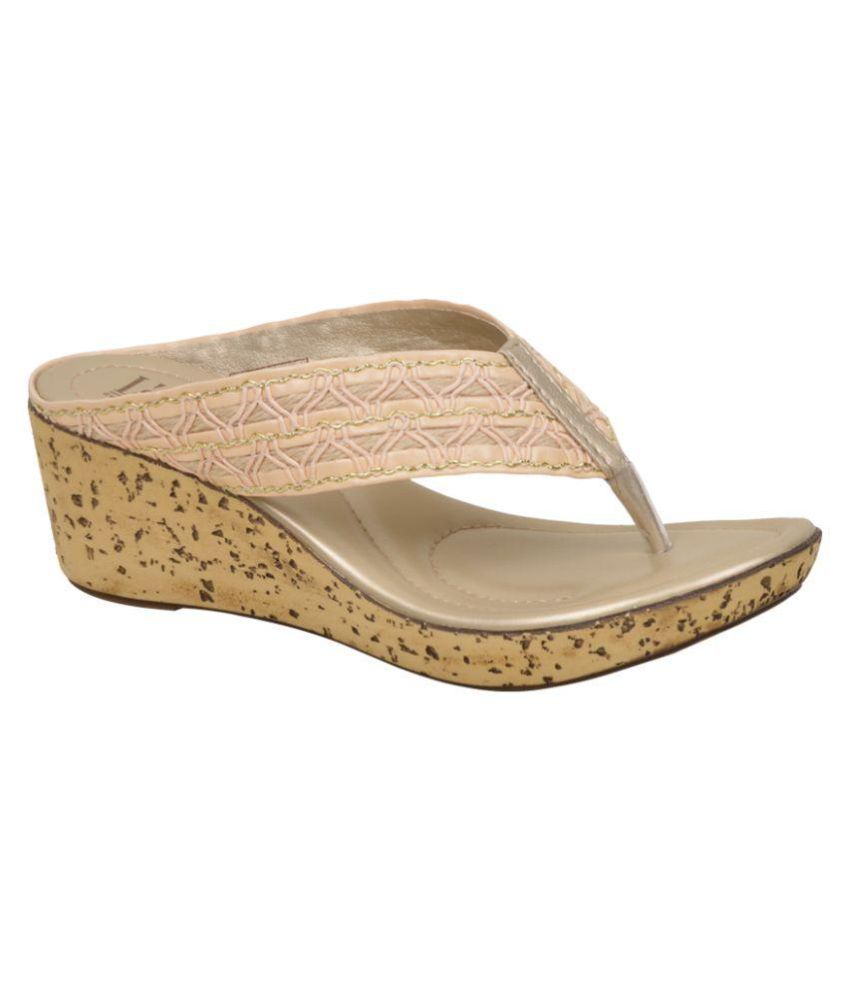 womens beige wedge heels