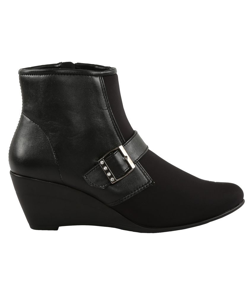 black ankle length shoes