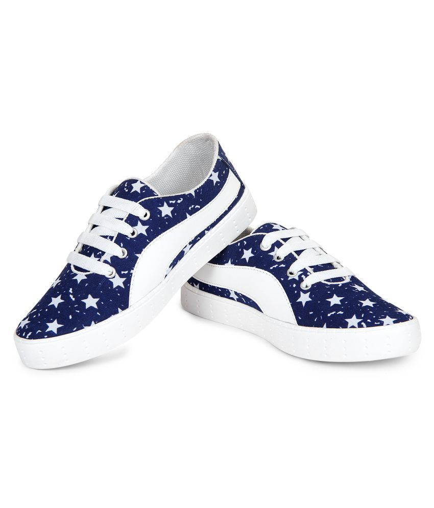 blue toe shoes