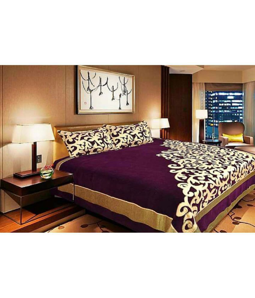     			Swiss Fab Velvet Double Bedsheet with 2 Pillow Covers