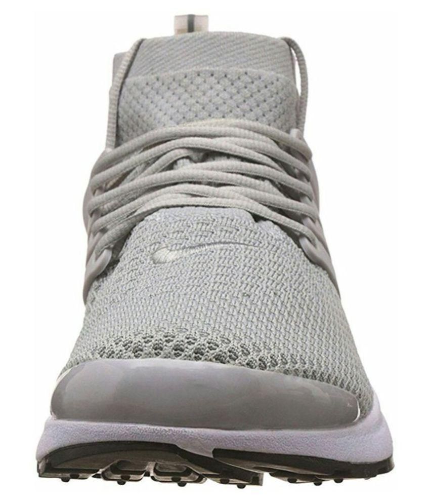 nike light gray shoes