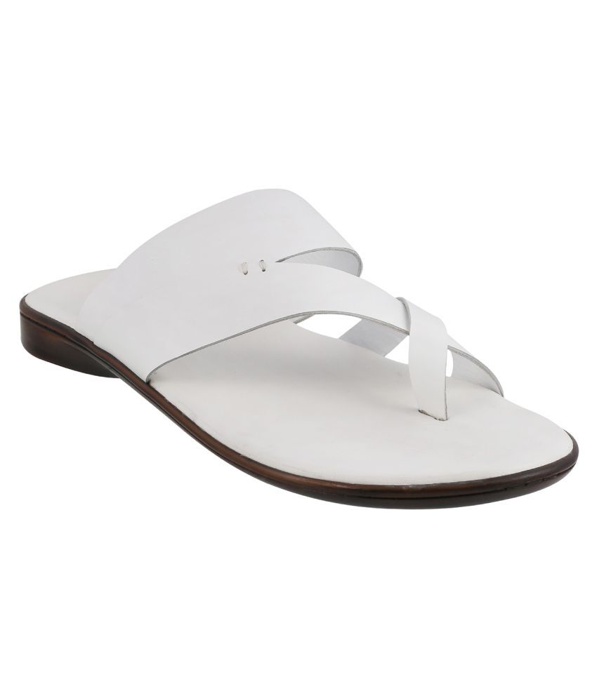 white chappals men's