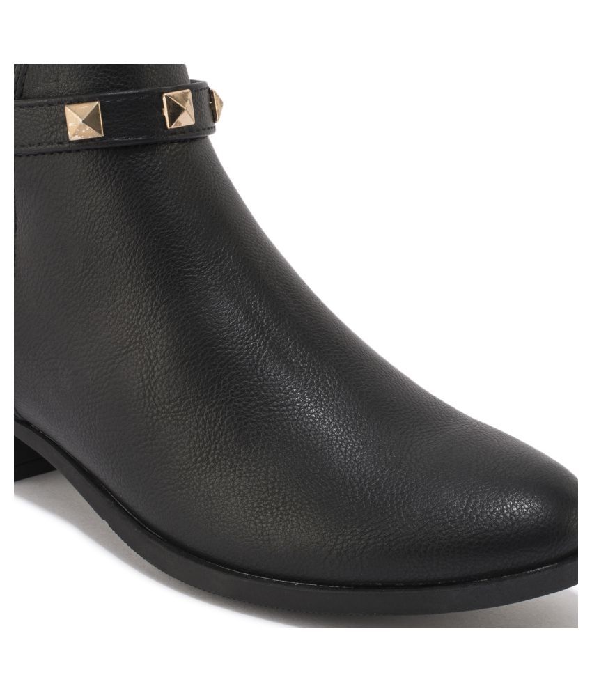 truffle collection hardware detail chelsea boots in black