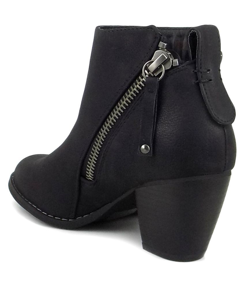 black ankle length shoes
