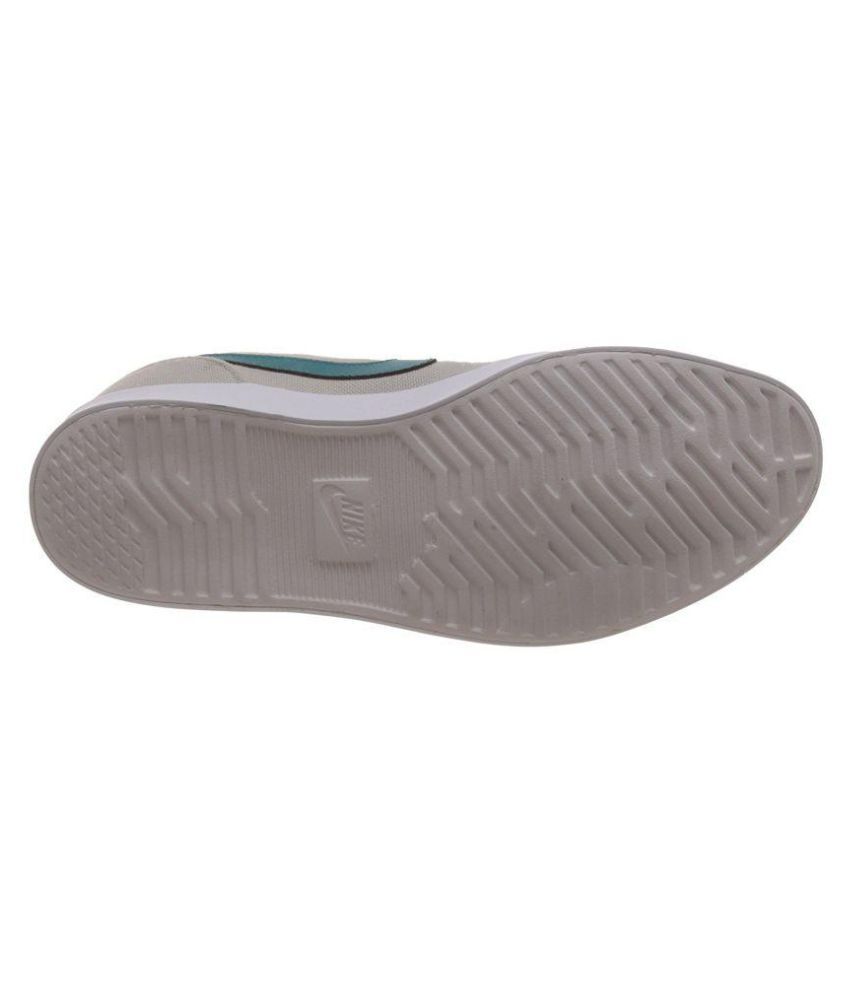 nike light wale shoes