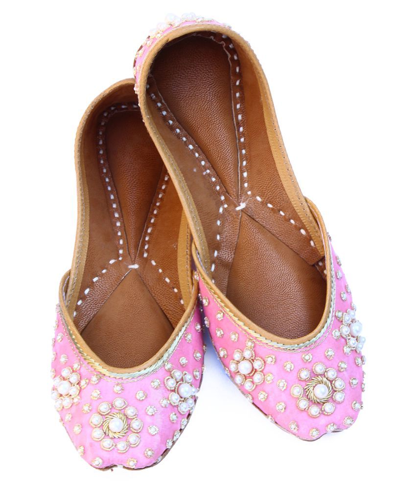 ethnic footwear for women's